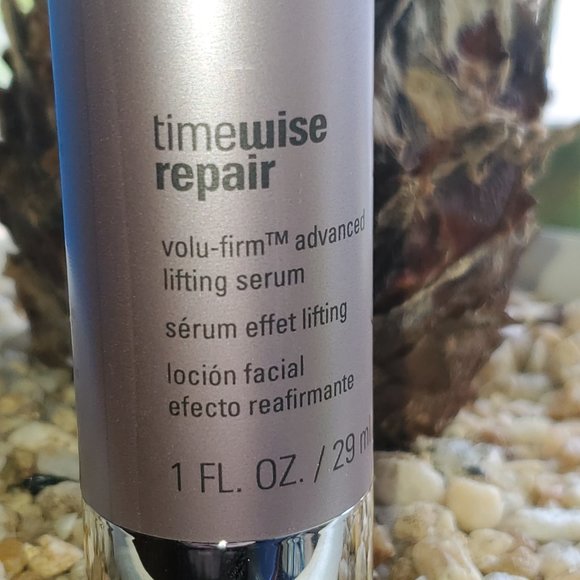 Mary Kay TimeWise Repair Volu-Firm Advanced Lifting Serum - Picture 4 of 10